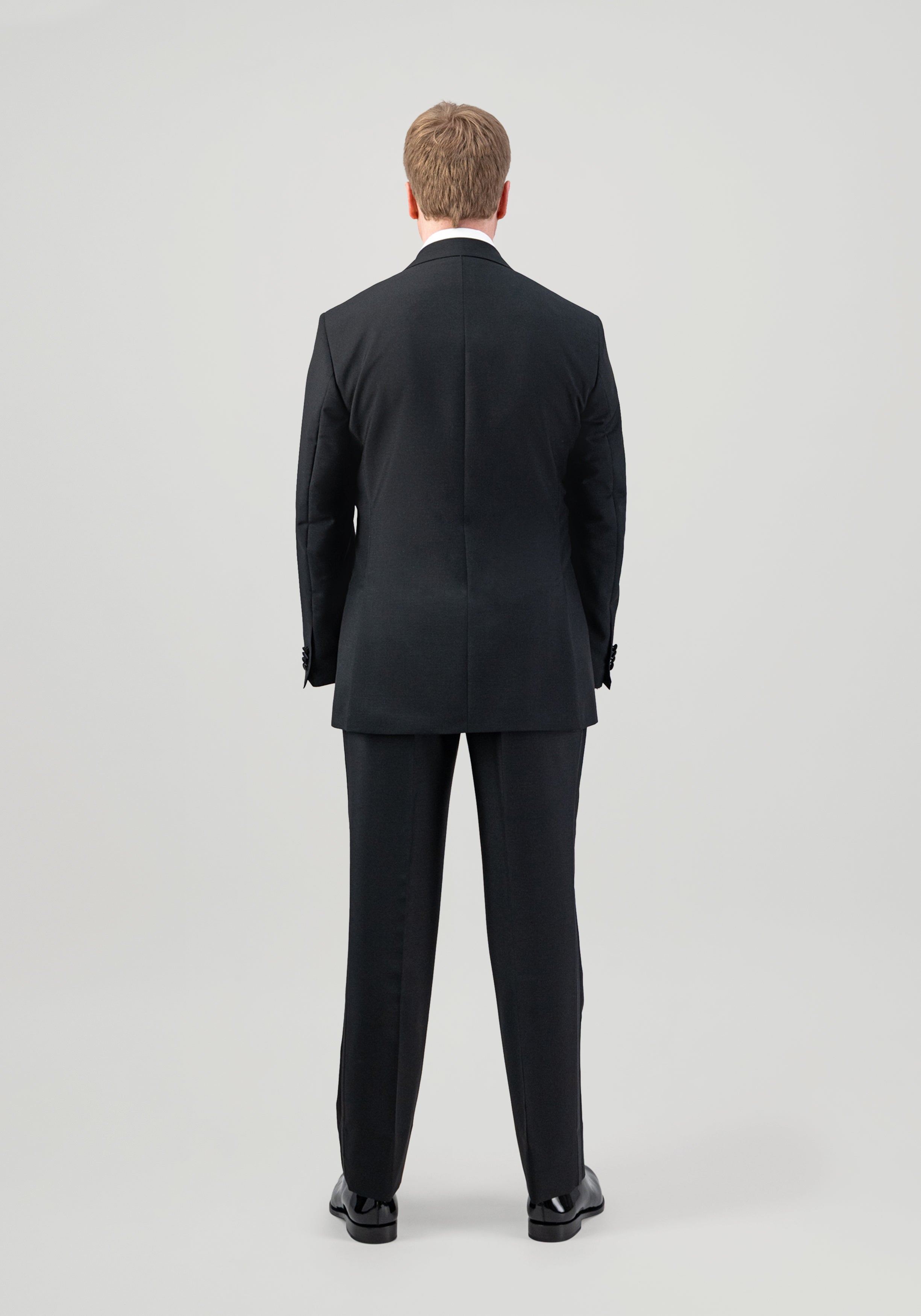 Beaumont Peak Lapel Tuxedo - Black
